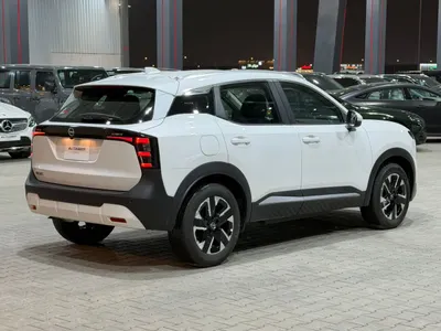 2025 نيسان كيكس اس في