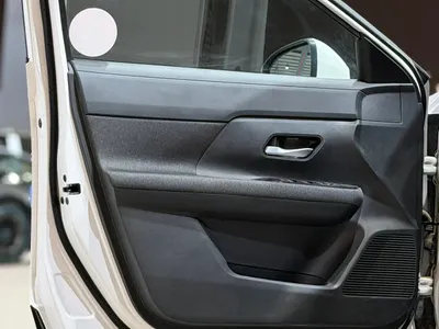 2025 نيسان كيكس اس في