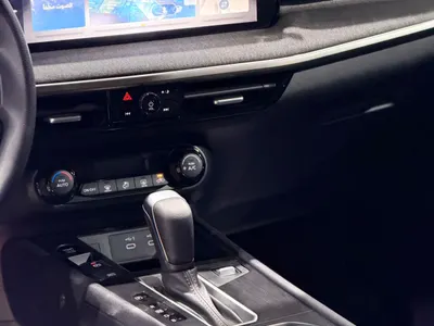 2025 نيسان كيكس اس في