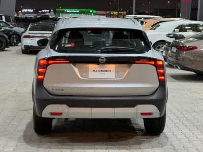 2025 نيسان كيكس اس في