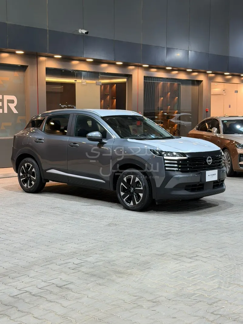 2025 نيسان كيكس اس في