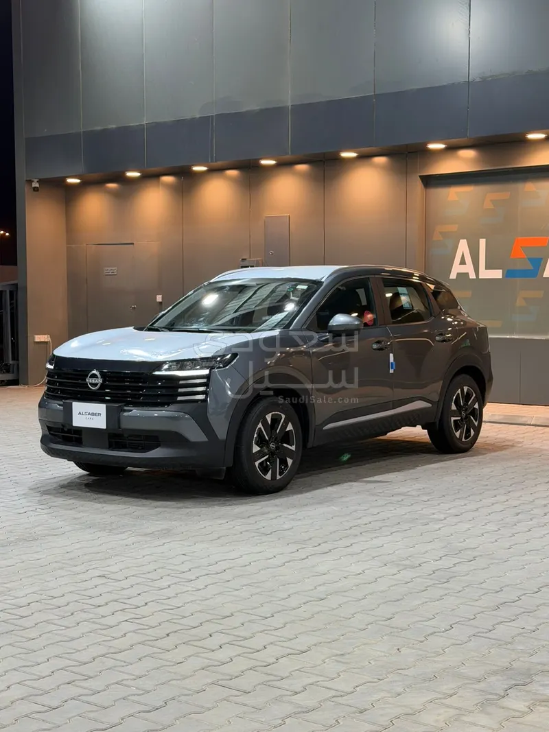 2025 نيسان كيكس اس في