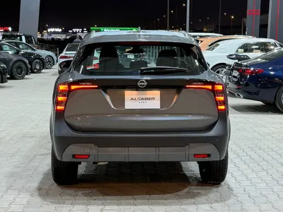 2025 نيسان كيكس اس في