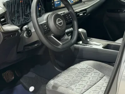 2025 نيسان كيكس اس في