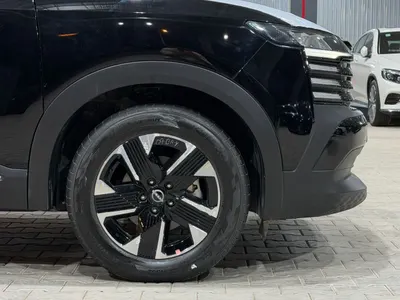 2025 نيسان كيكس اس في