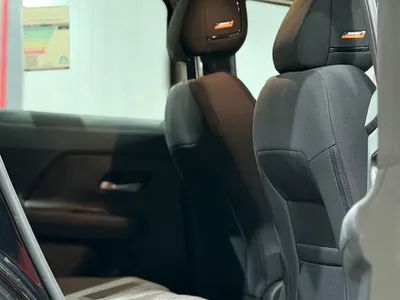 2025 نيسان كيكس اس في