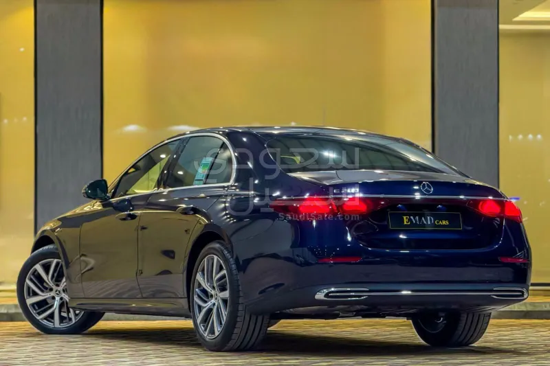 2025 مرسيدس - بنز إي 200