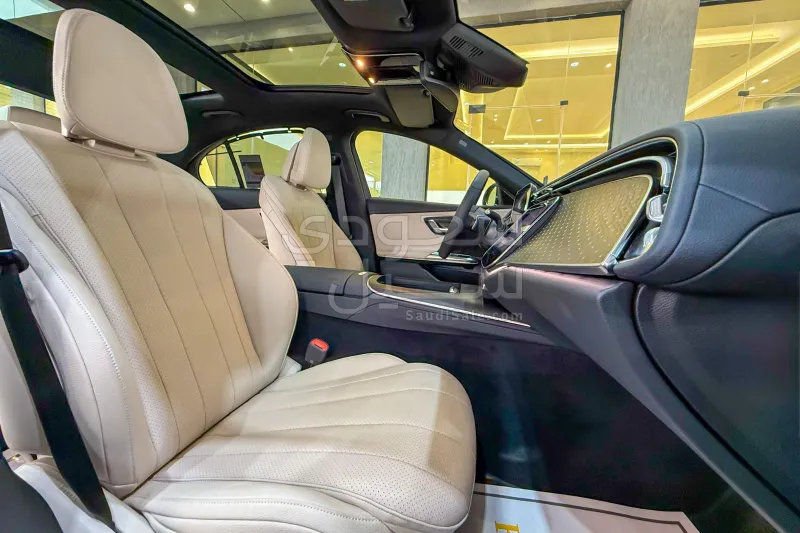 2025 مرسيدس - بنز إي 200