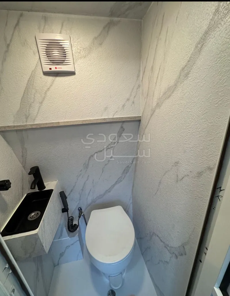 2013 فورد موتر هوم كارافان