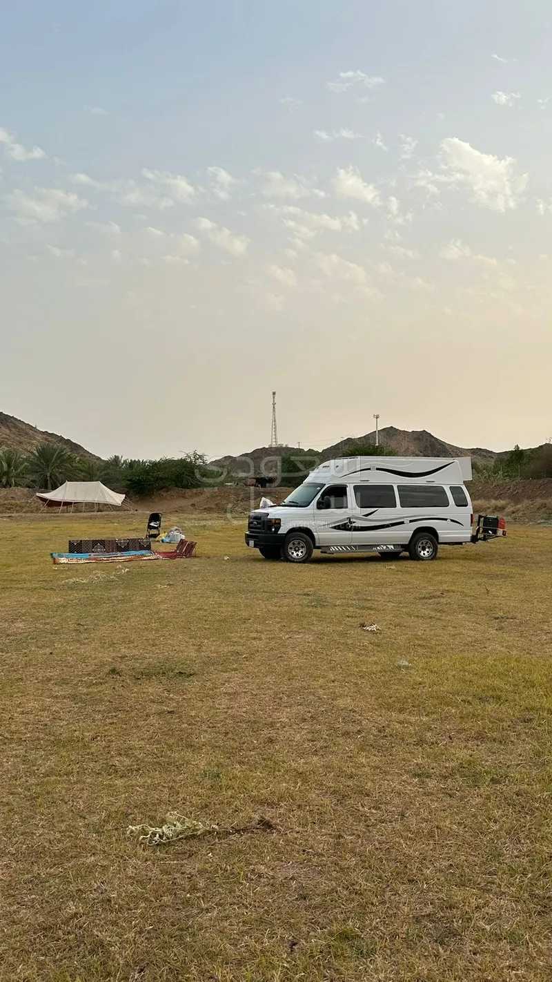 2013 فورد موتر هوم كارافان