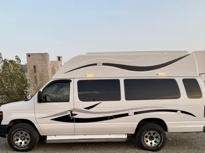 2013 فورد موتر هوم كارافان