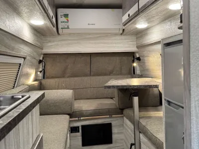 2013 فورد موتر هوم كارافان