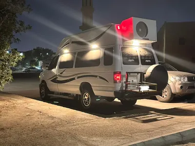 2013 فورد موتر هوم كارافان