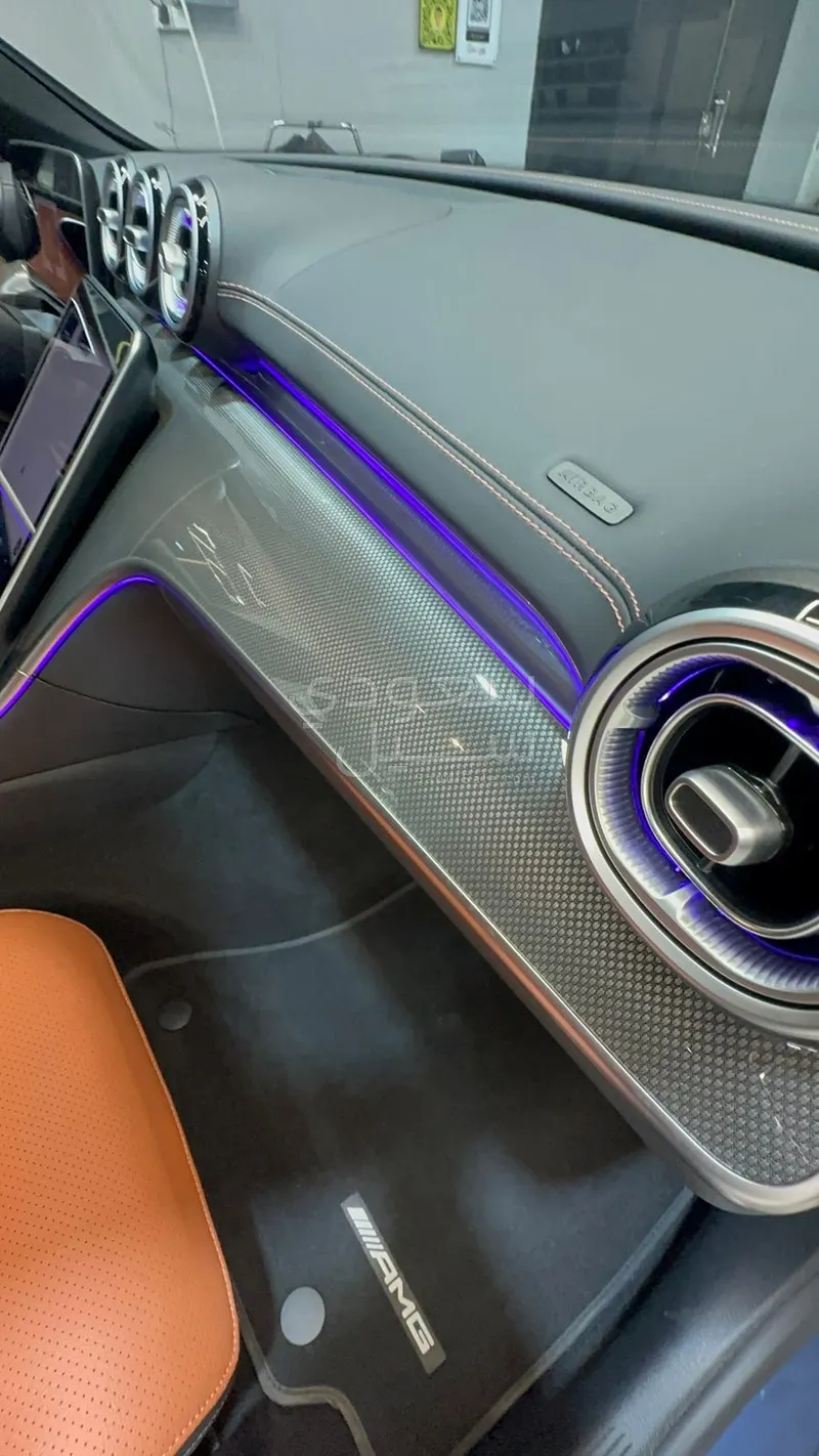 2025 مرسيدس - بنز سي 200