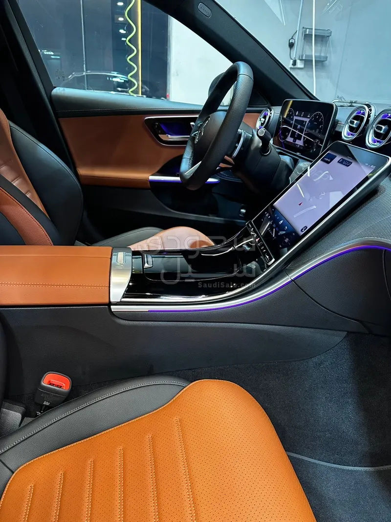 2025 مرسيدس - بنز سي 200