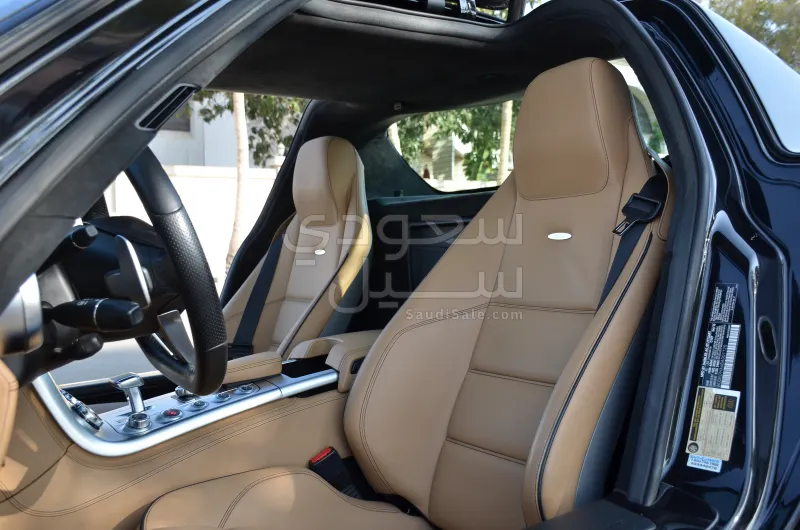 2010 مرسيدس - بنز إس إل إس