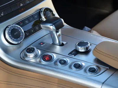 2010 مرسيدس - بنز إس إل إس