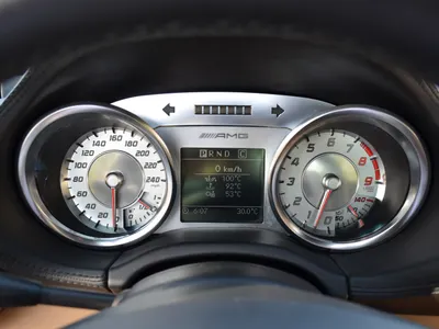 2010 مرسيدس - بنز إس إل إس