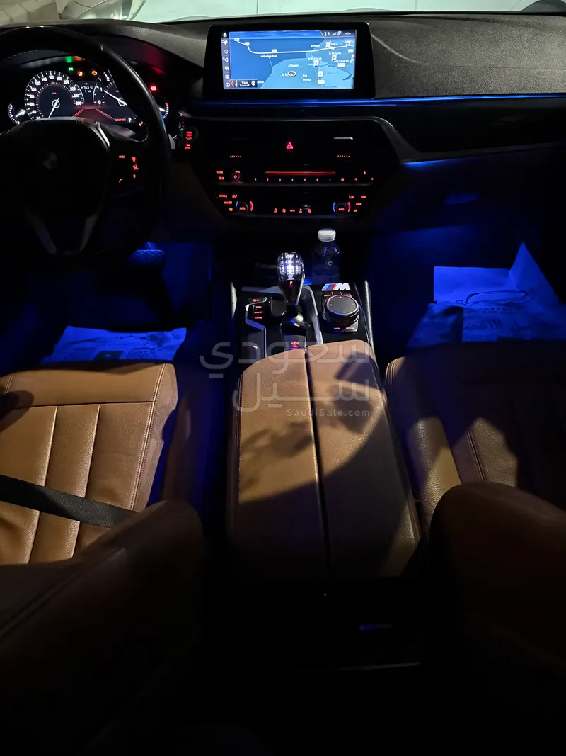 2018 BMW 5 Series 520i