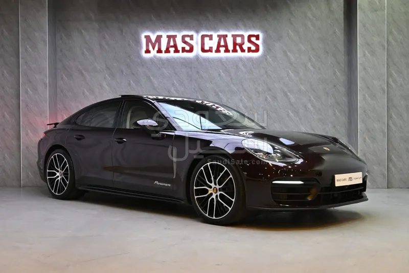 2022 بورش بانميرا 4 بلاتينيوم اديشن