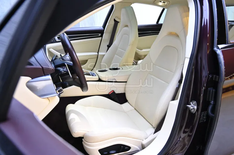 2022 بورش بانميرا 4 بلاتينيوم اديشن