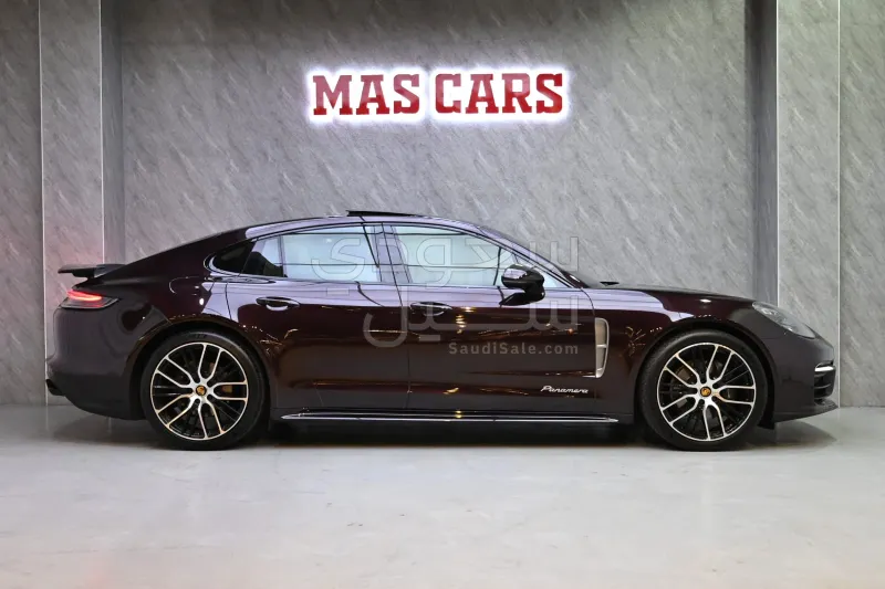 2022 بورش بانميرا 4 بلاتينيوم اديشن