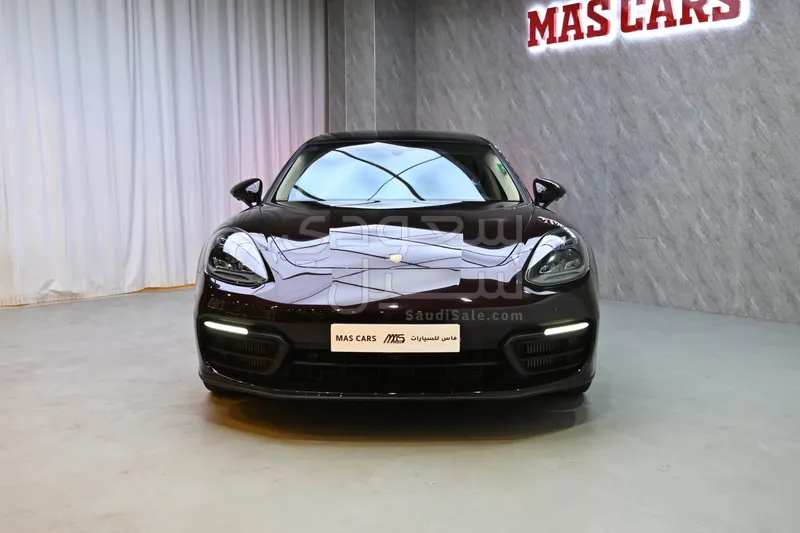 2022 بورش بانميرا 4 بلاتينيوم اديشن