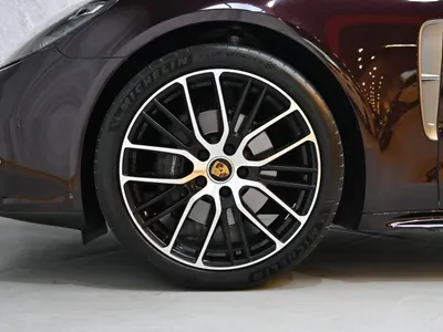 2022 بورش بانميرا 4 بلاتينيوم اديشن