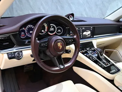 2022 بورش بانميرا 4 بلاتينيوم اديشن