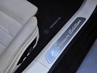 2022 بورش بانميرا 4 بلاتينيوم اديشن