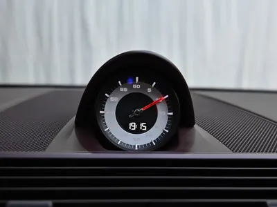 2022 بورش بانميرا 4 بلاتينيوم اديشن