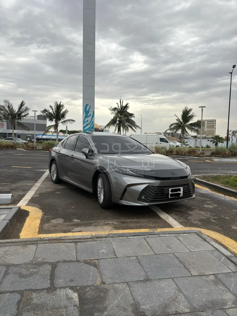 2025 تويوتا كامري