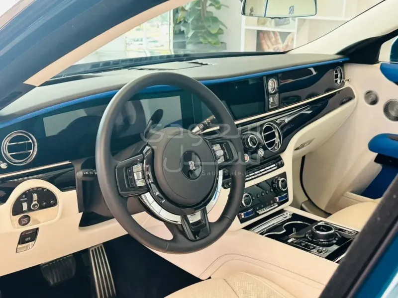 2025 رولز رويس قوست