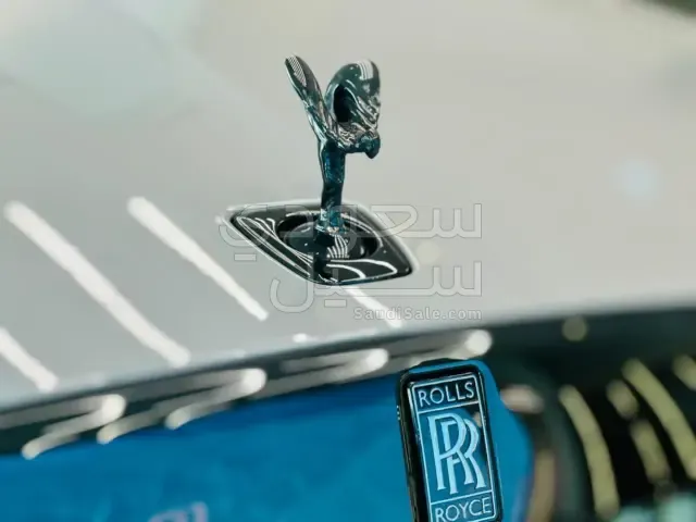 2025 رولز رويس قوست بلاك بادج