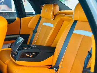 2025 رولز رويس قوست بلاك بادج