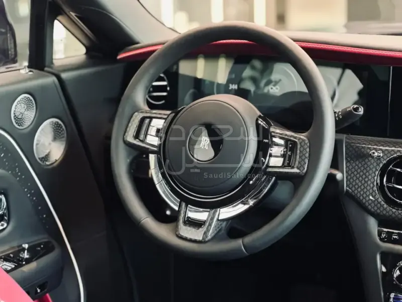 2025 رولز رويس سبيكتر بلاك بادج