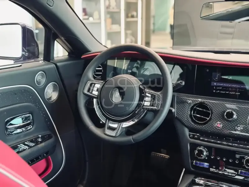 2025 رولز رويس سبيكتر بلاك بادج