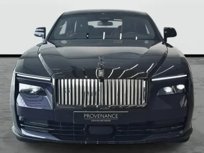 2025 رولز رويس سبيكتر بلاك بادج