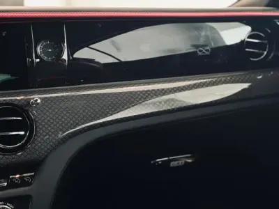 2025 رولز رويس سبيكتر بلاك بادج