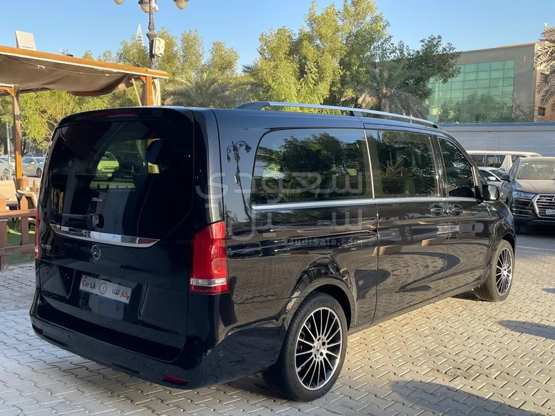 2024 مرسيدس - بنز في 250