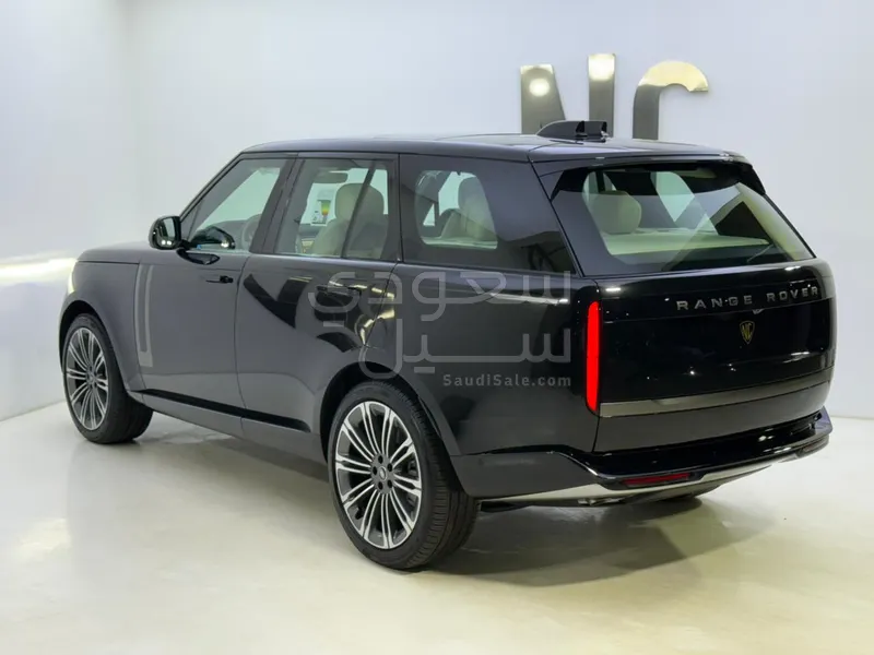 2025 Land Rover Range Rover HSE