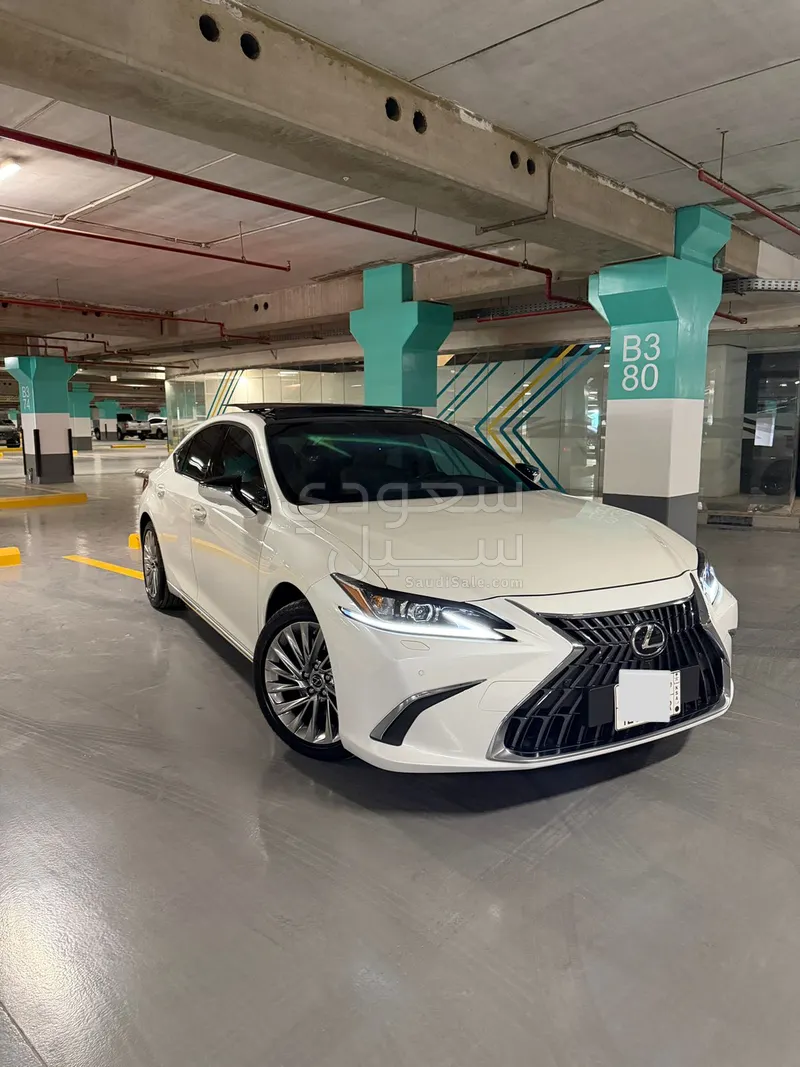 2025 Lexus ES 350