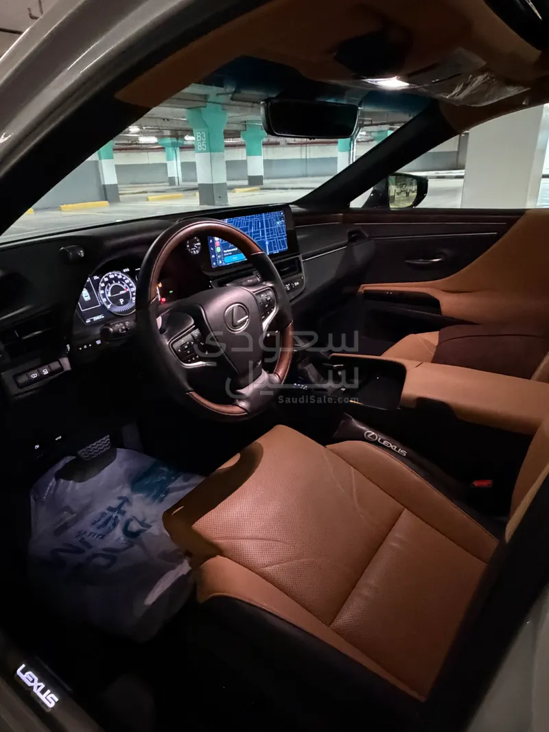 2025 Lexus ES 350