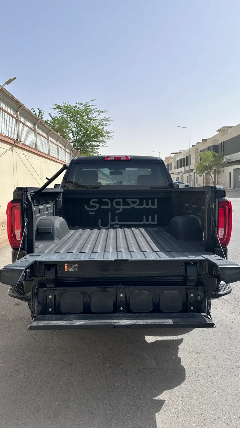 2022 جي ام سي سييرا اي تي 4