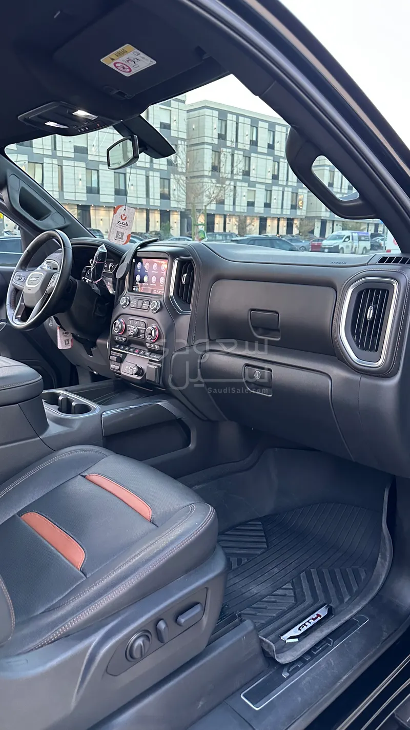 2022 جي ام سي سييرا اي تي 4