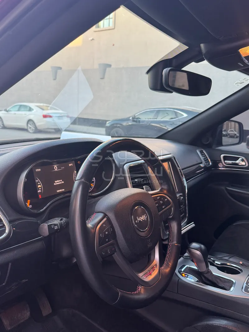 2017 جييب جراند شيروكي تريل هوك