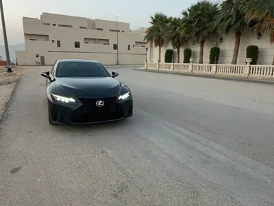 2022 لكزس آي إس 300 إف