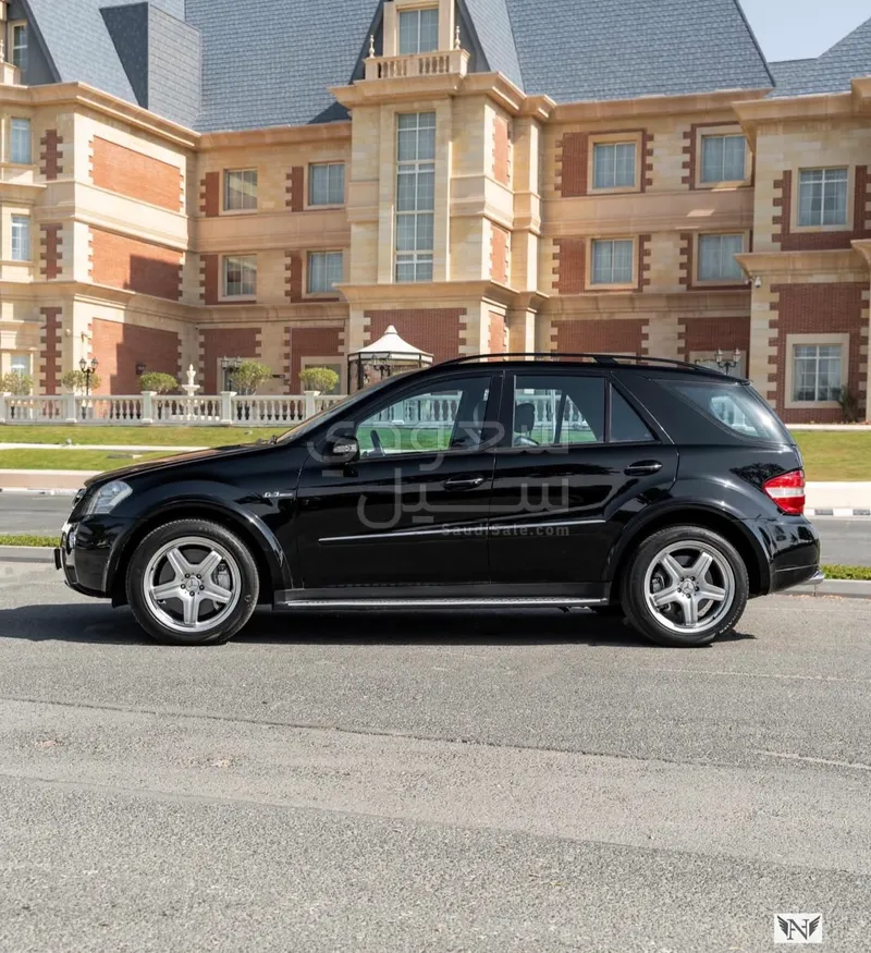 2008 مرسيدس - بنز إم إل 63 أي إم جي