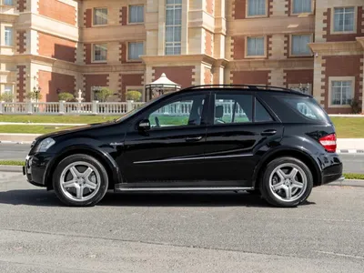 2008 مرسيدس - بنز إم إل 63 أي إم جي