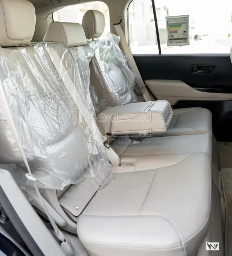 2024 تويوتا لاند كروزر جي اكس ار